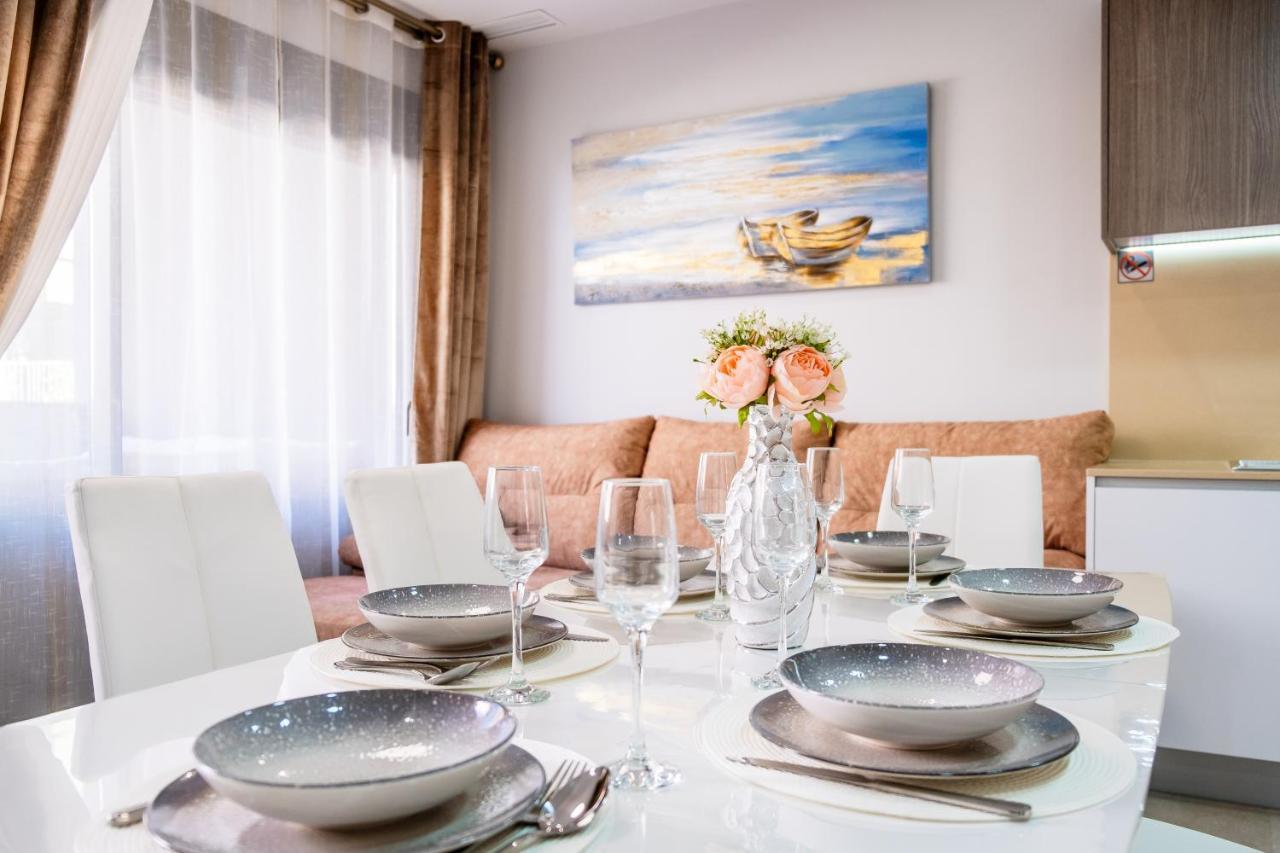 New 2020 Residencial Aqua Beach -Apartment Torrevieja Center Εξωτερικό φωτογραφία