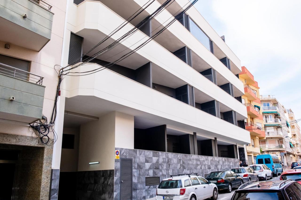 New 2020 Residencial Aqua Beach -Apartment Torrevieja Center Εξωτερικό φωτογραφία